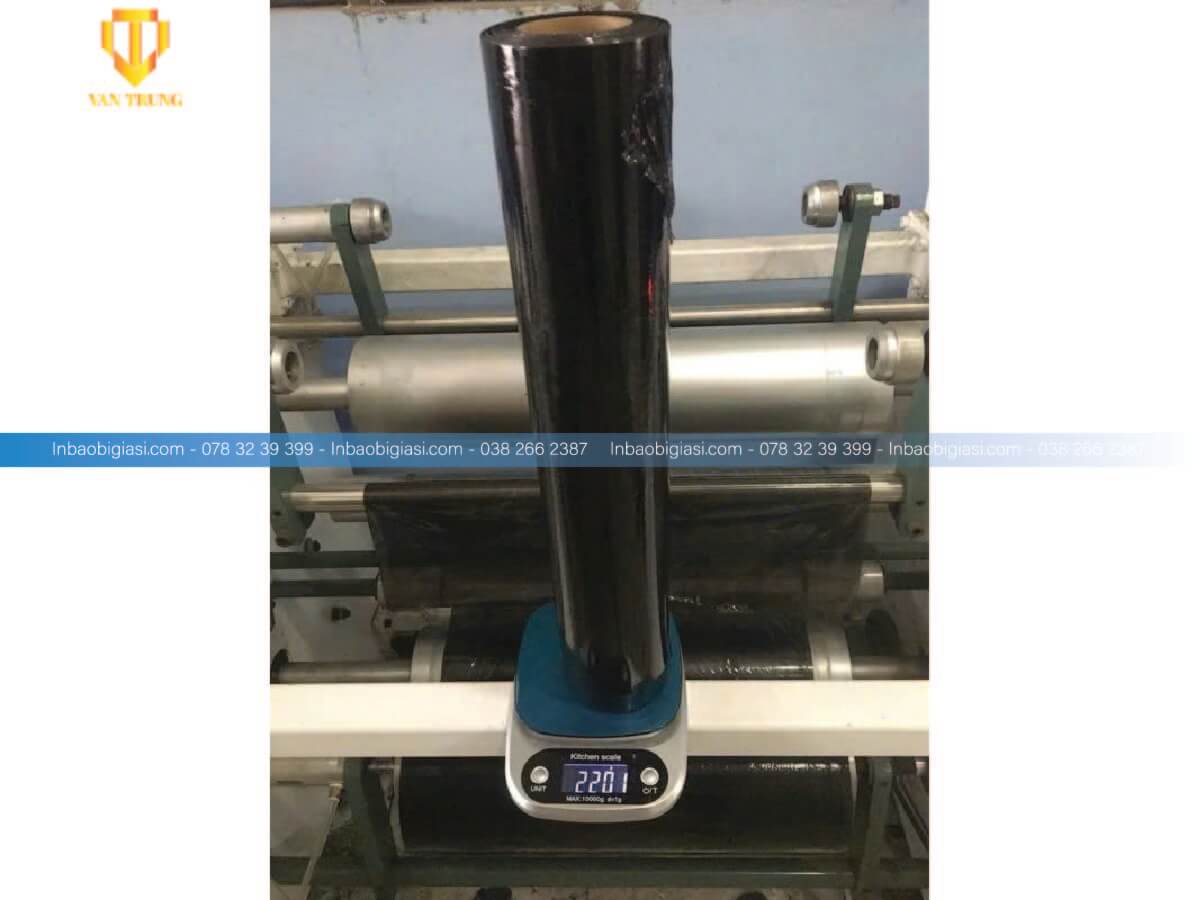 Khối lượng cuộn màng PE đen