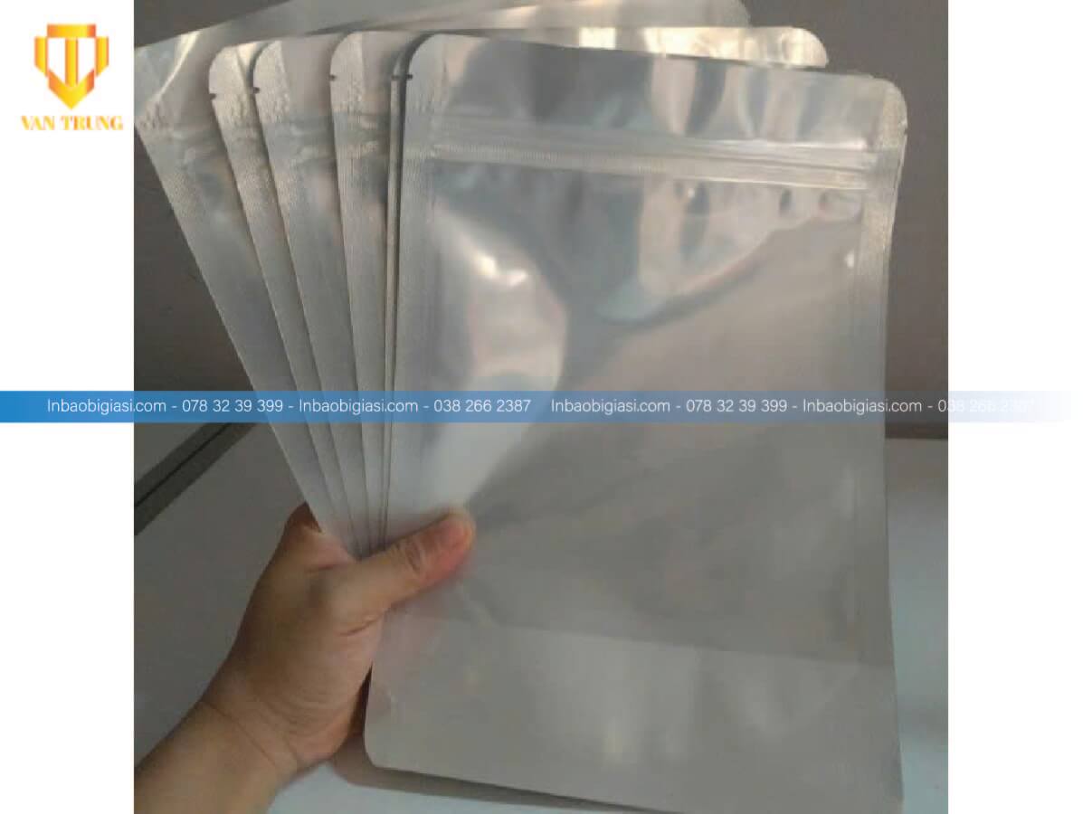 Túi zip 1 mặt trong 1 mặt bạc