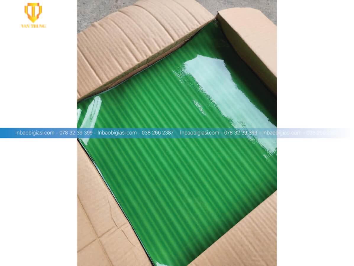 Xưởng sản xuất lá chuối giả