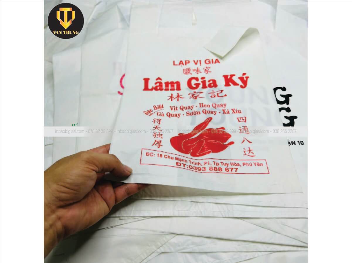 In logo lên túi nilon siêu thị