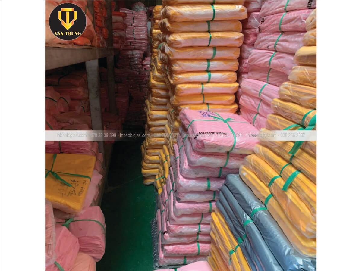 Túi niêm phong có lớp keo dính chắc chắn